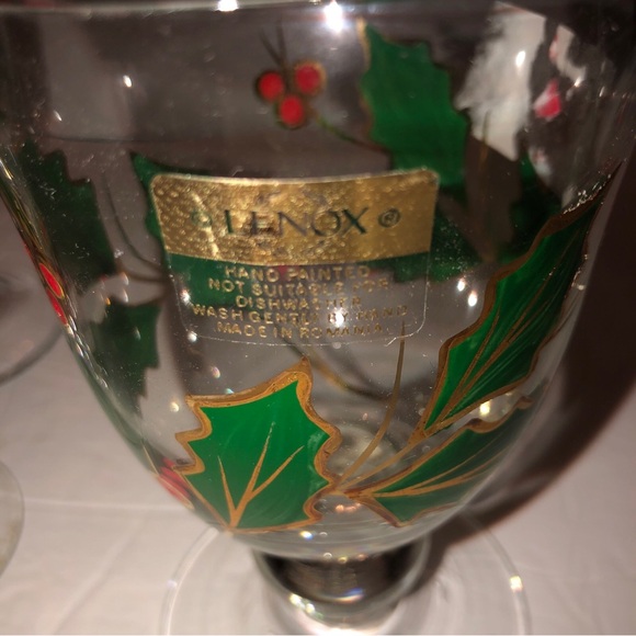 Lenox Holiday Hand Painted (No Plaid Ribbon) All Purpose Wine Glass - Picture 4 of 6